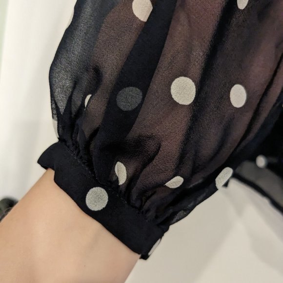 🌸 Banana Republic Sheer Long Sleeve Blouse Navy Blue w/ Cream Polka-Dots Size M - Picture 8 of 10